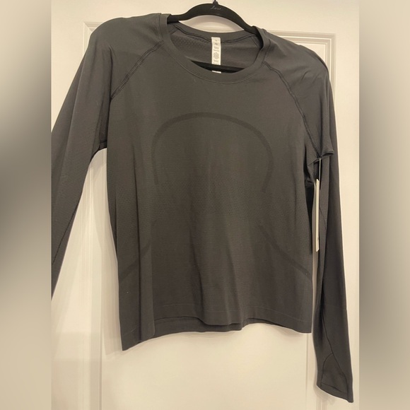 Lululemon Swiftly Tech Long Sleeve Shirt 2.0 Waist Length - Picture 5 of 7